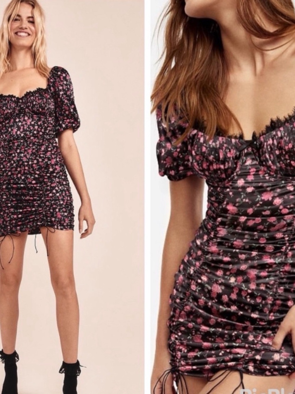 For love and lemons Black and Pink Floral Ruched Mini Dress